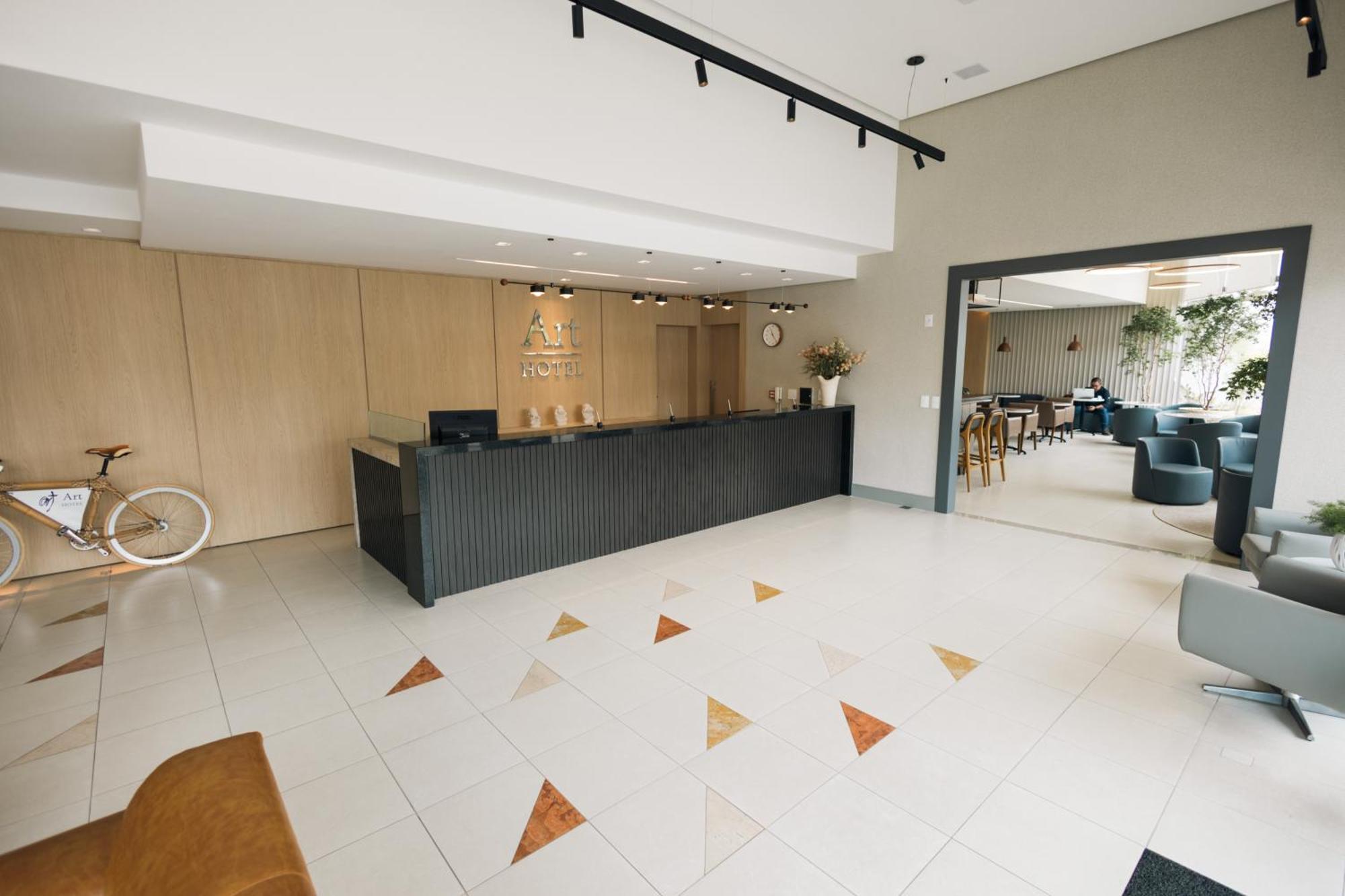 Art Hotel ชูบาเรา ภายนอก รูปภาพ