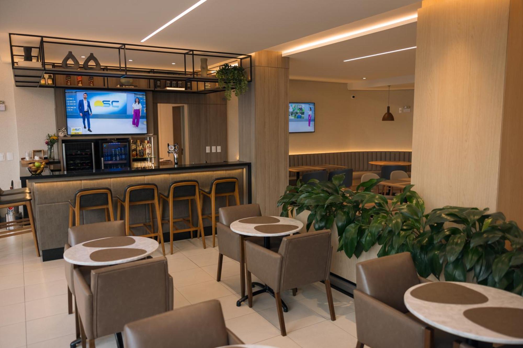 Art Hotel ชูบาเรา ภายนอก รูปภาพ