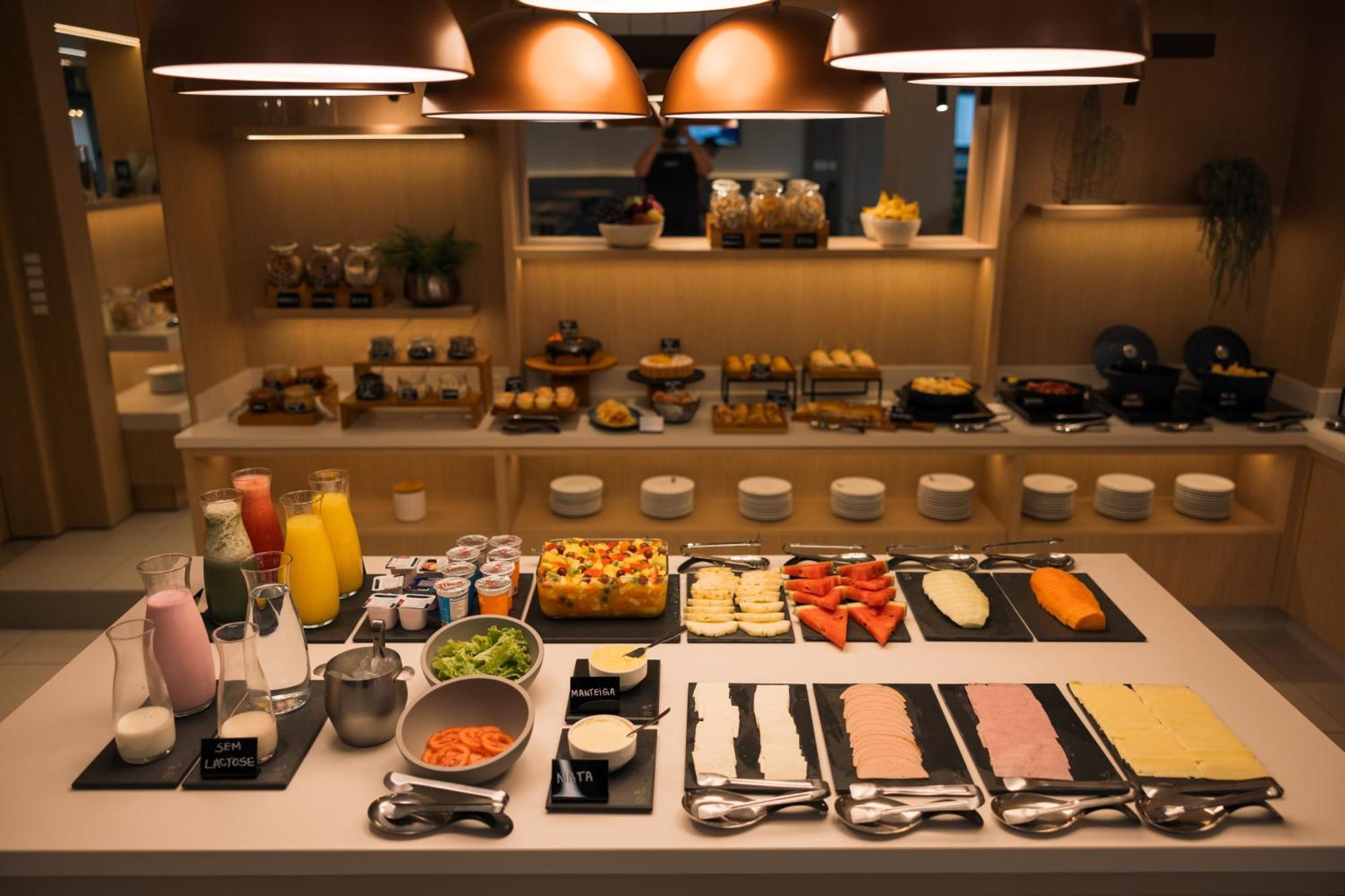 Art Hotel ชูบาเรา ภายนอก รูปภาพ